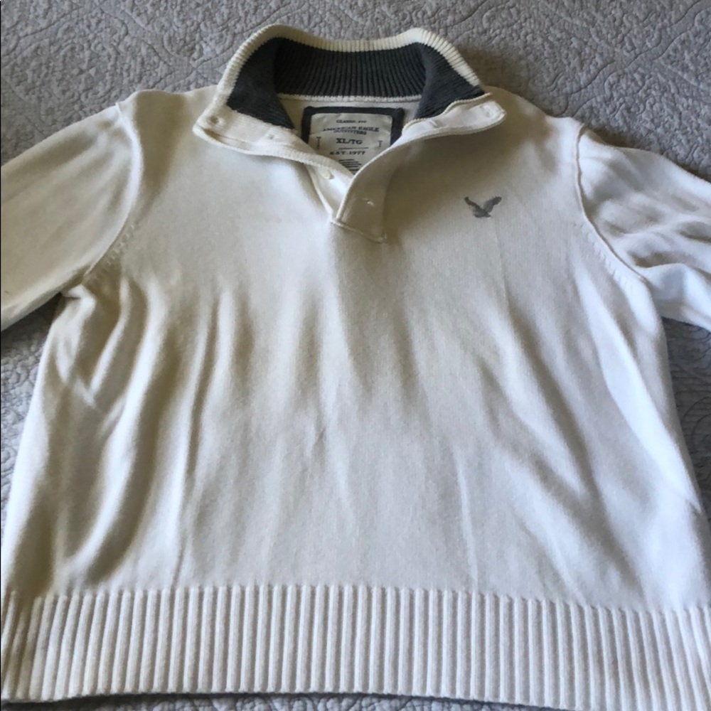 American Eagle zippered/buttoned crew neck sweater